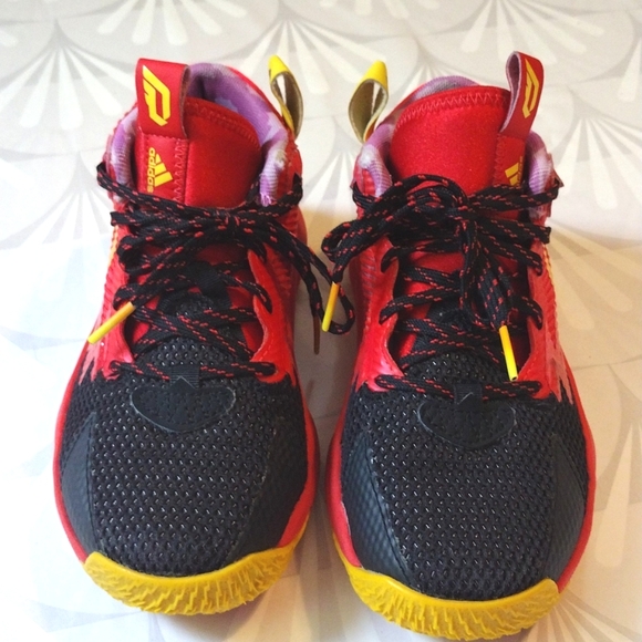 Adidas bounce Incredibles collaboration sneaker - Picture 2 of 10